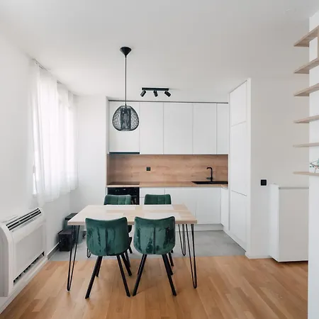 Apartament Tesla's Energy Haven