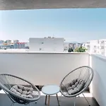 Tesla's Energy Haven 아파트 자다르