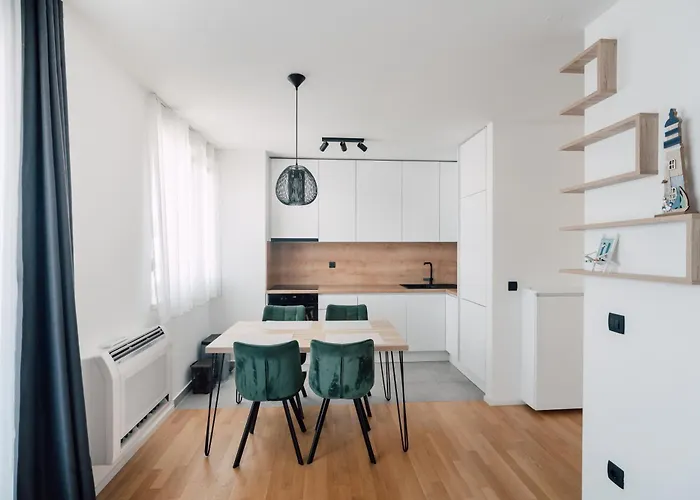 Apartment Tesla's Energy Haven